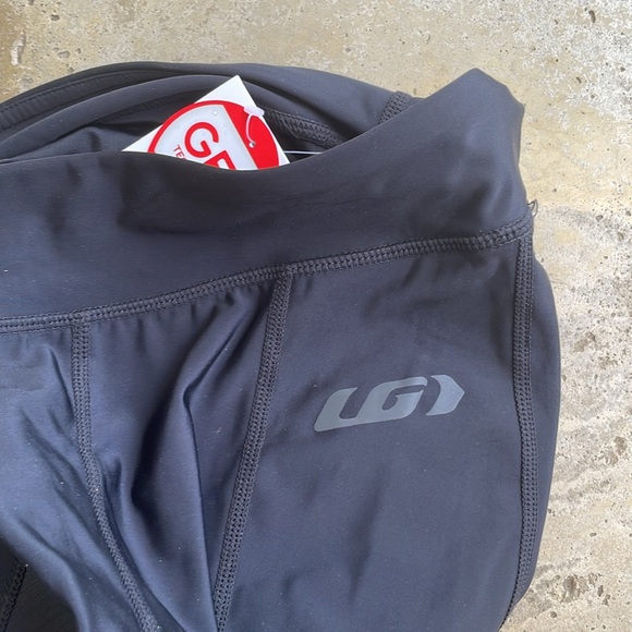 Garneau women’s cycling short size Small black - Picture 4 of 4